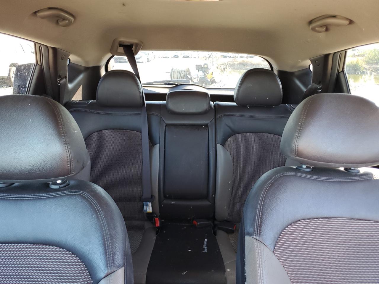 2013 Hyundai Tucson - Image 10