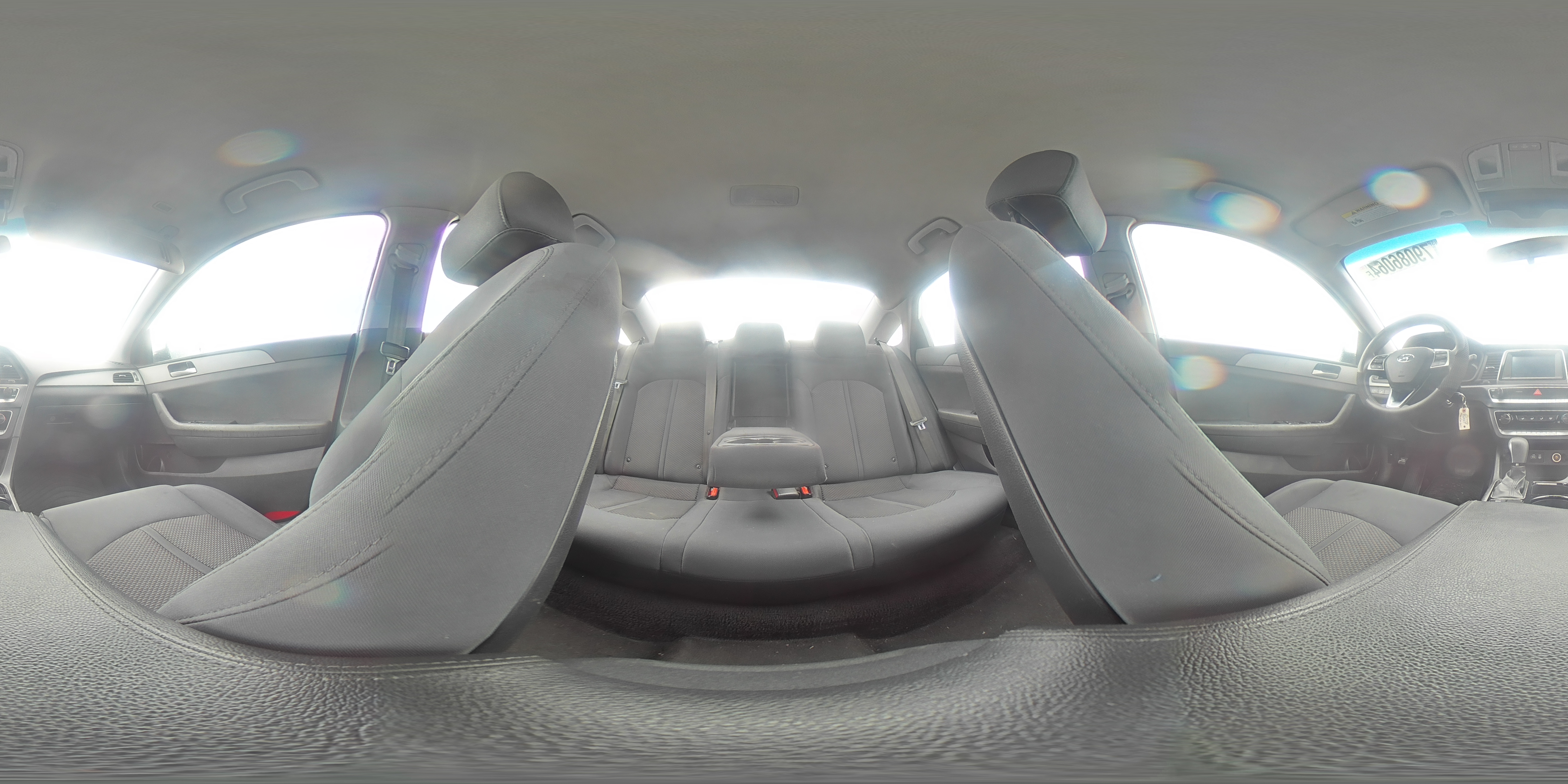 2018 Hyundai Sonata - Image 12