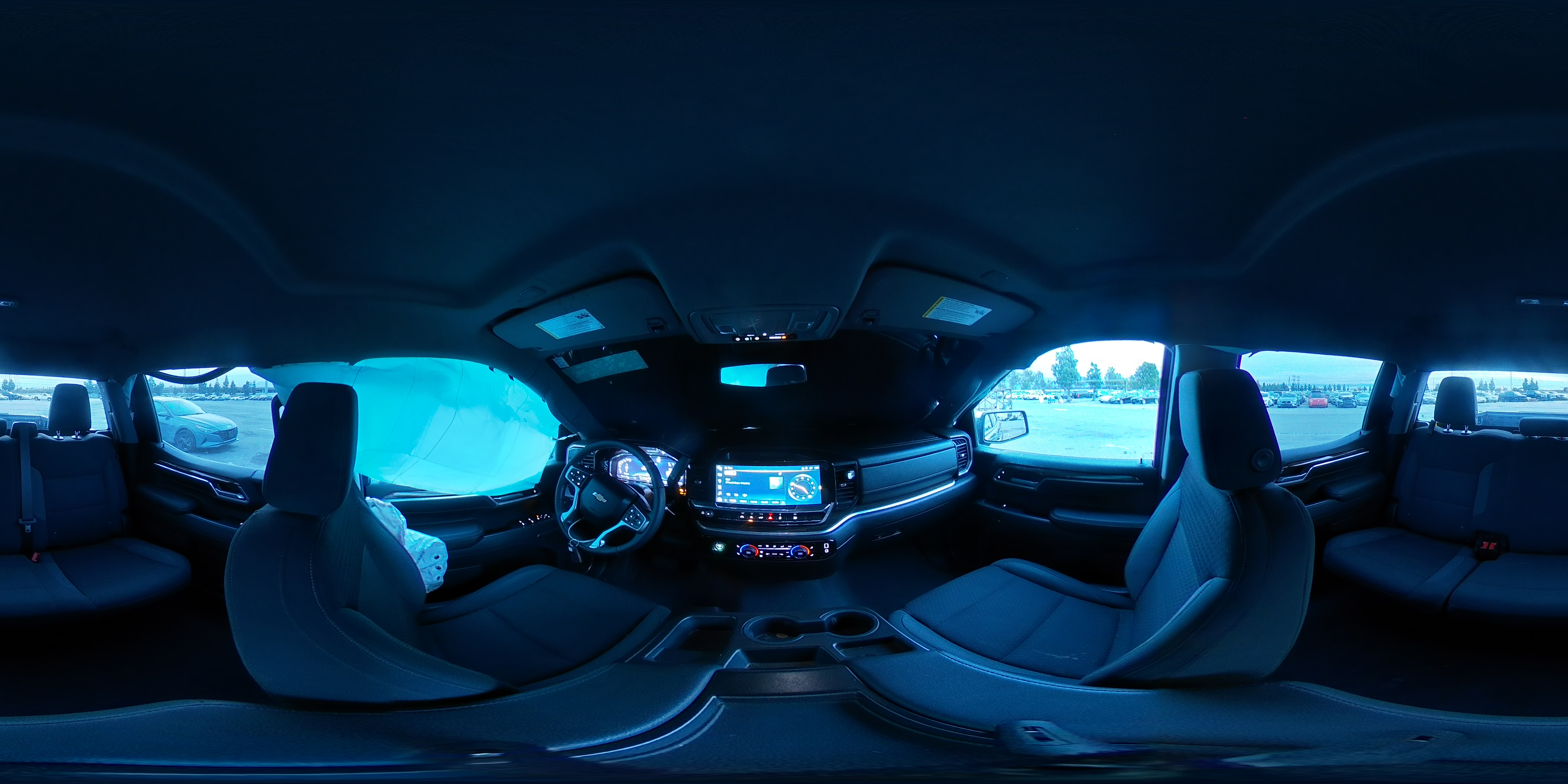 2022 Chevrolet Silverado - Image 13