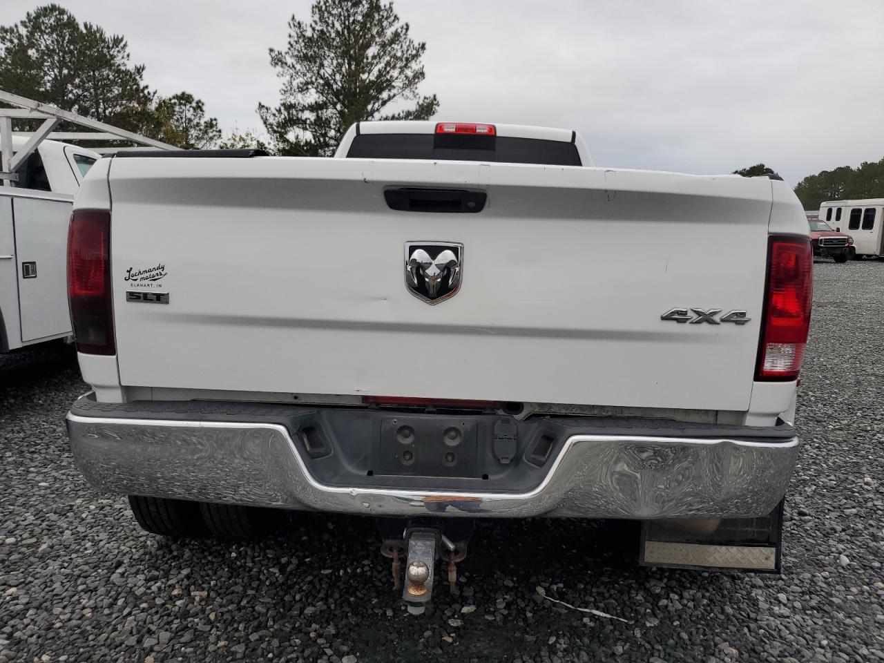 2017 RAM 3500 - Image 6