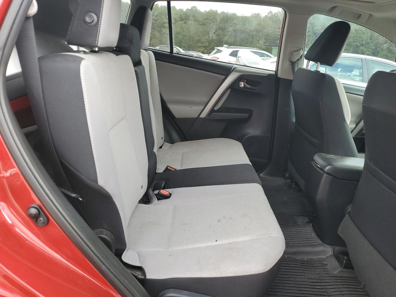 2016 Toyota RAV 4 - Image 11