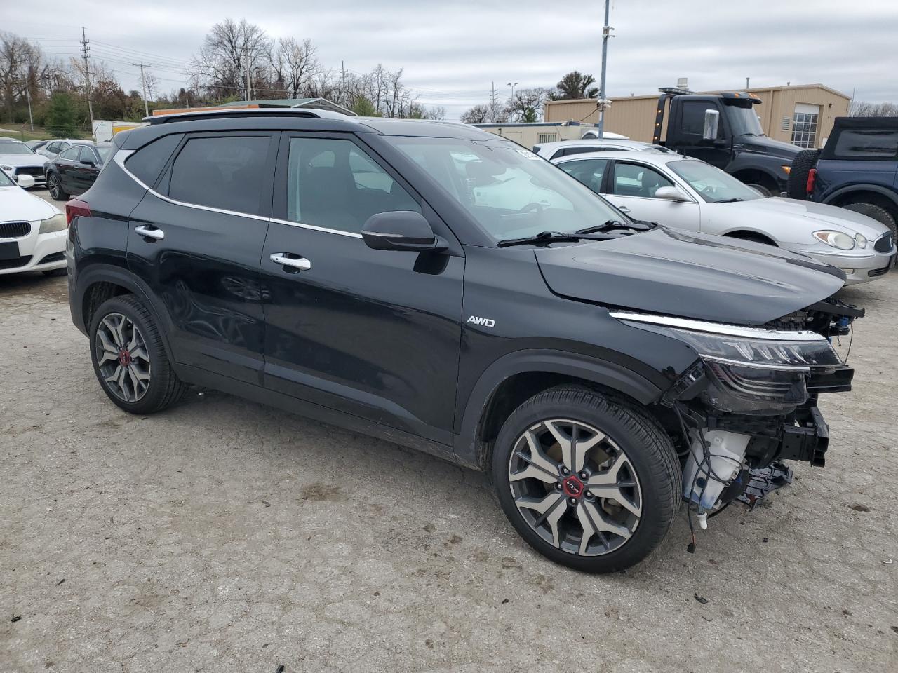 2023 Kia Seltos - Image 4