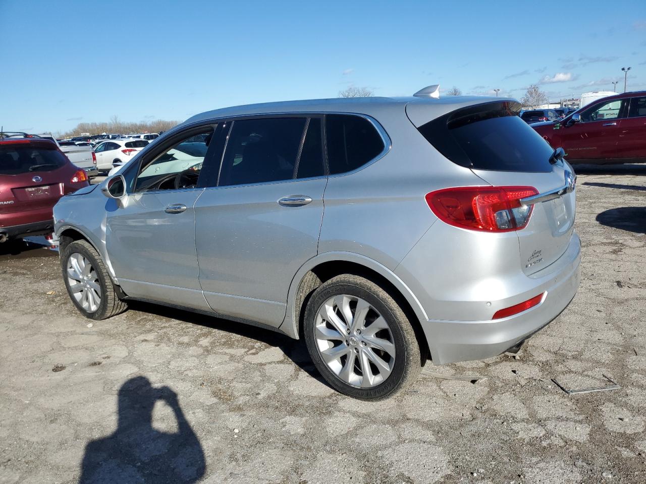 LRBFXESX9HD022191 2017 BUICK ENVISION - Image 2