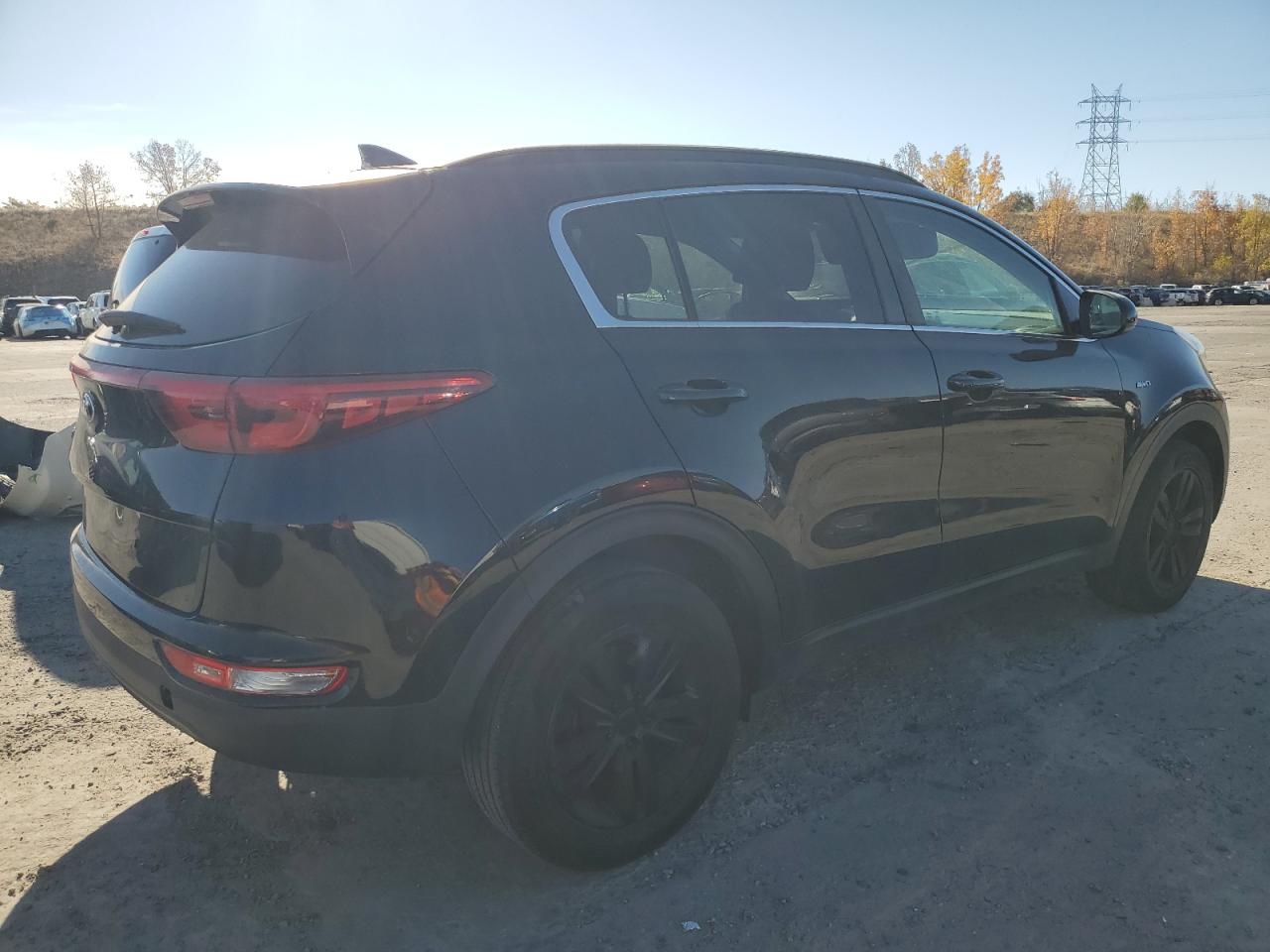 VIN KNDPMCAC7J7446295 2018 KIA SPORTAGE no.3