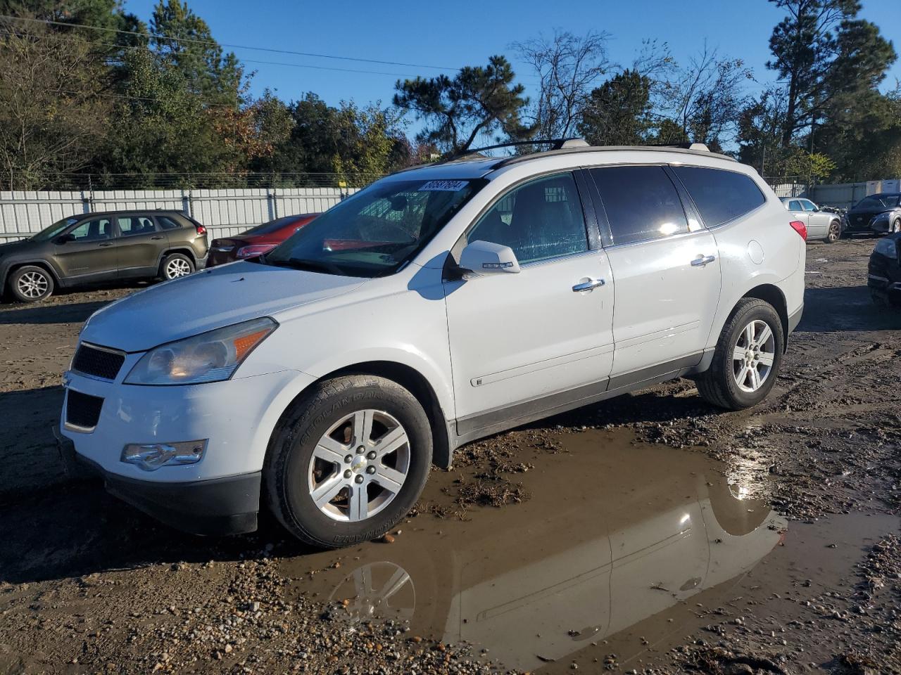 2010 Chevrolet Traverse - Image 1
