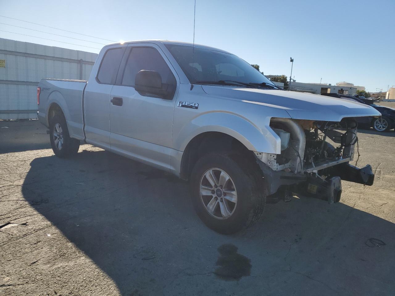 2015 Ford F-150 - Image 4