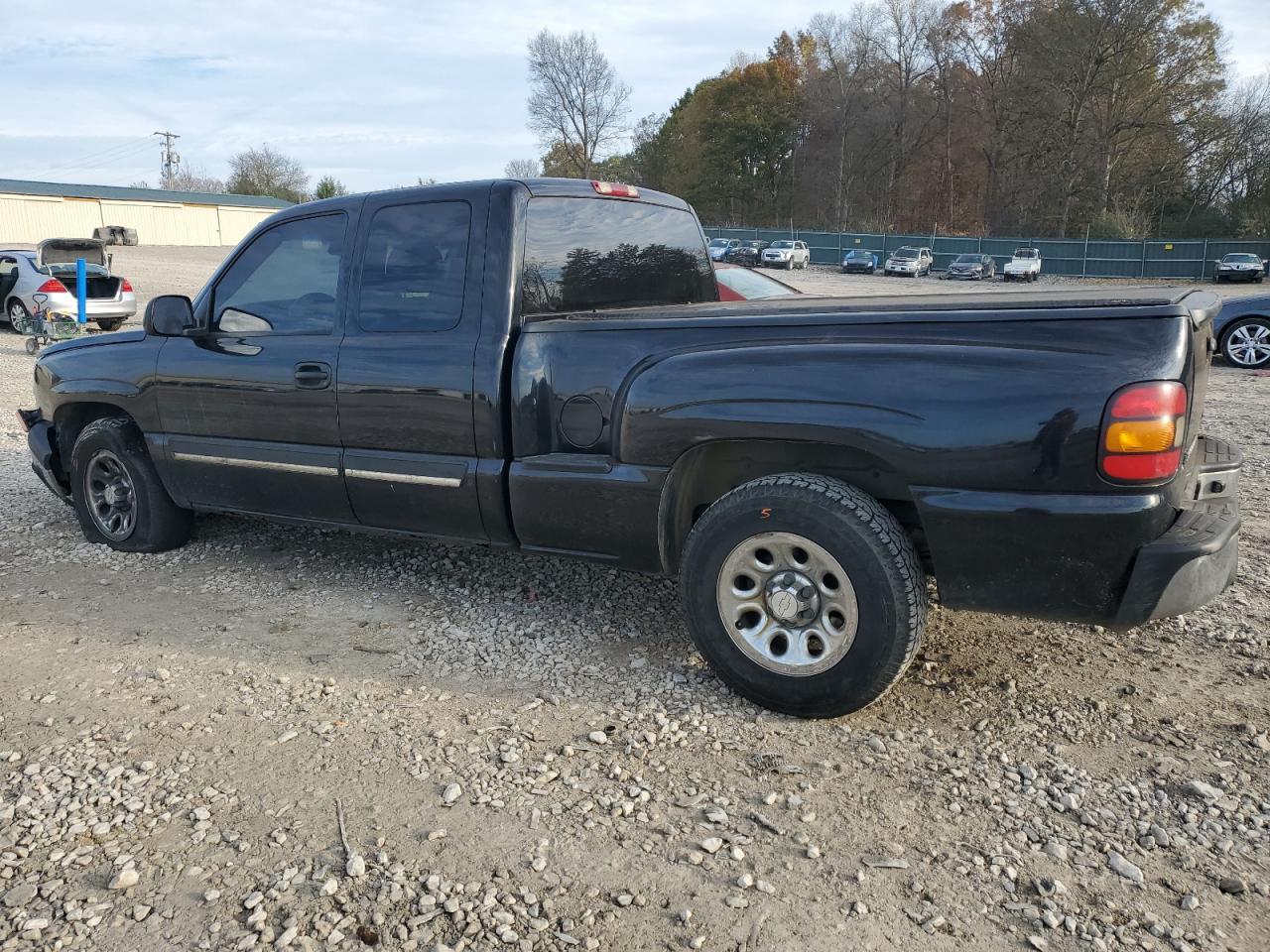 2004 Chevrolet Silverado - Image 2
