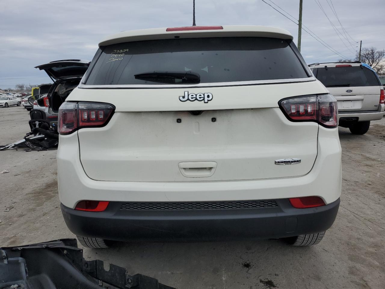 2019 Jeep Compass Latitude VIN: 3C4NJCBB5KT692586 Lot: 80615534