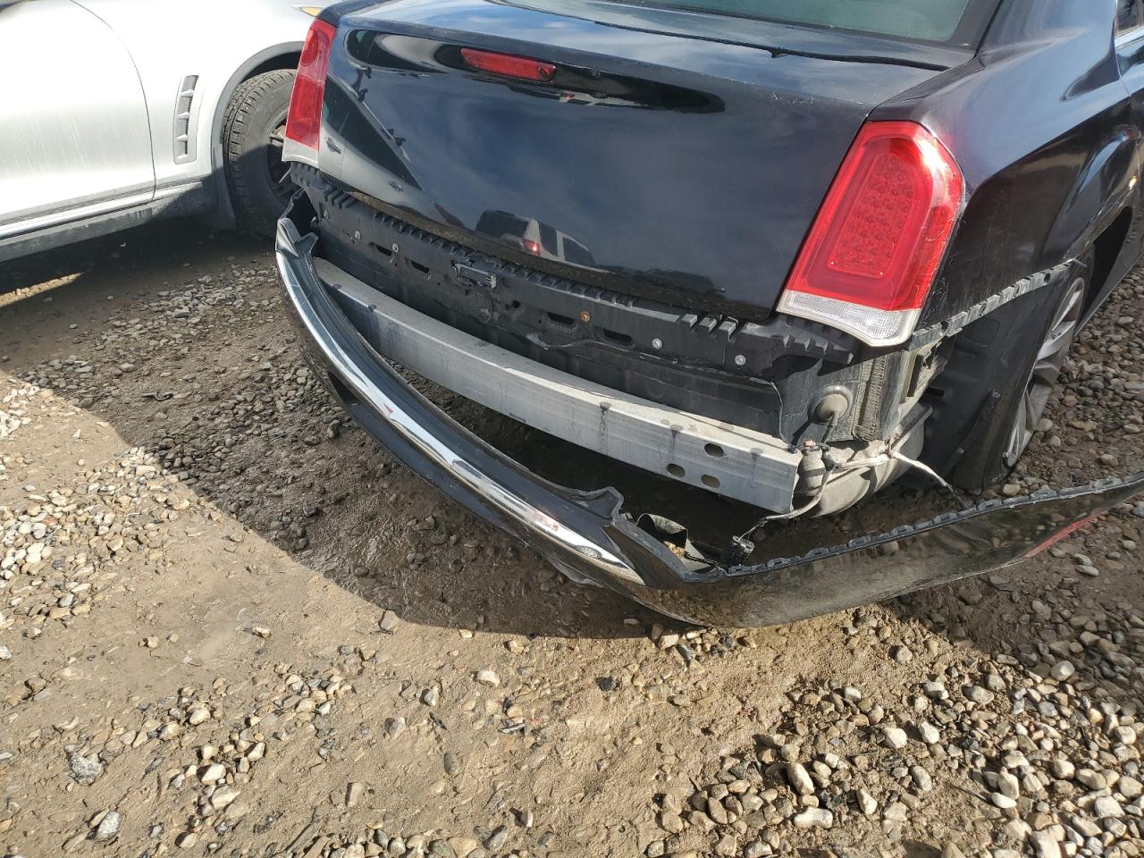 VIN 2C3CCAAG7FH810448 2015 CHRYSLER 300 no.12