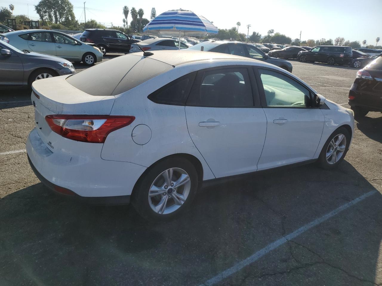 VIN 1FADP3F28EL399646 2014 FORD FOCUS no.3