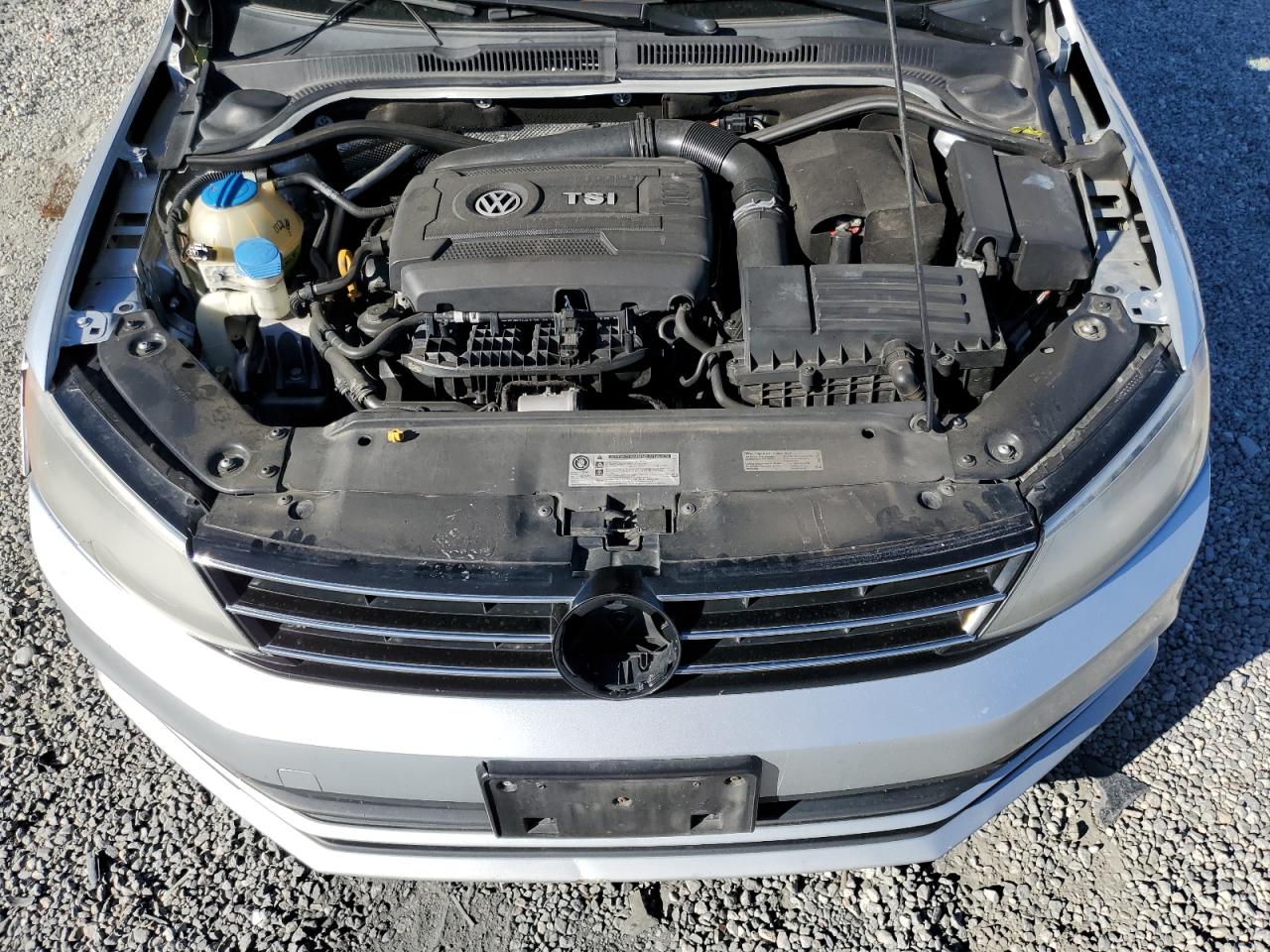 2015 Volkswagen Jetta - Image 12