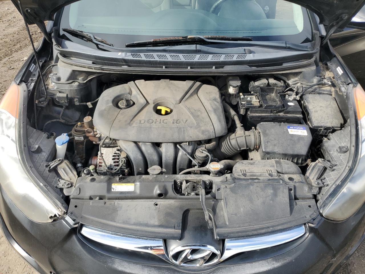 2011 Hyundai Elantra - Image 11