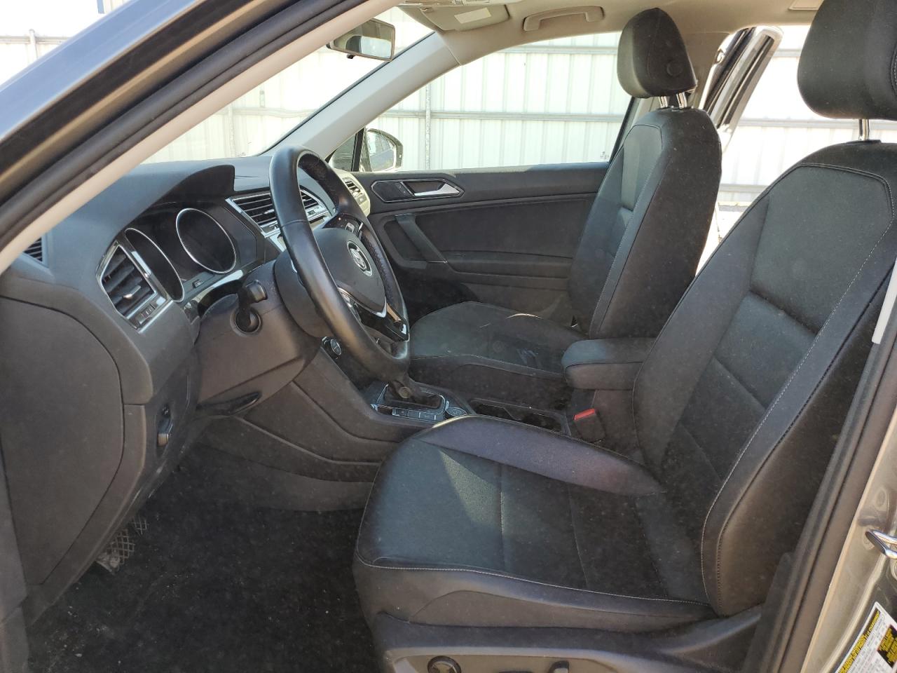 2018 Volkswagen Tiguan - Image 7