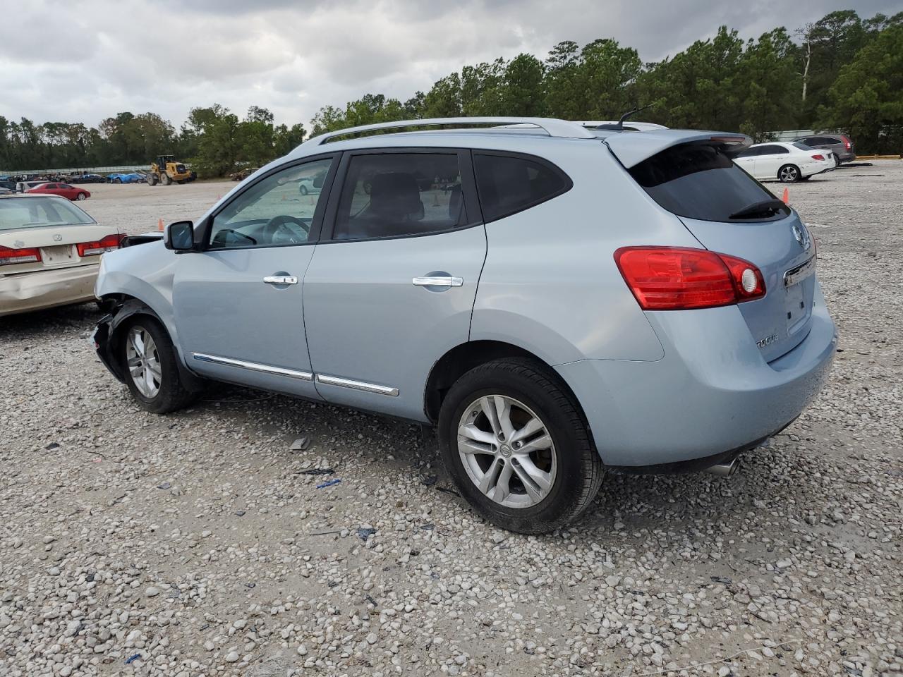 2013 Nissan Rogue - Image 2