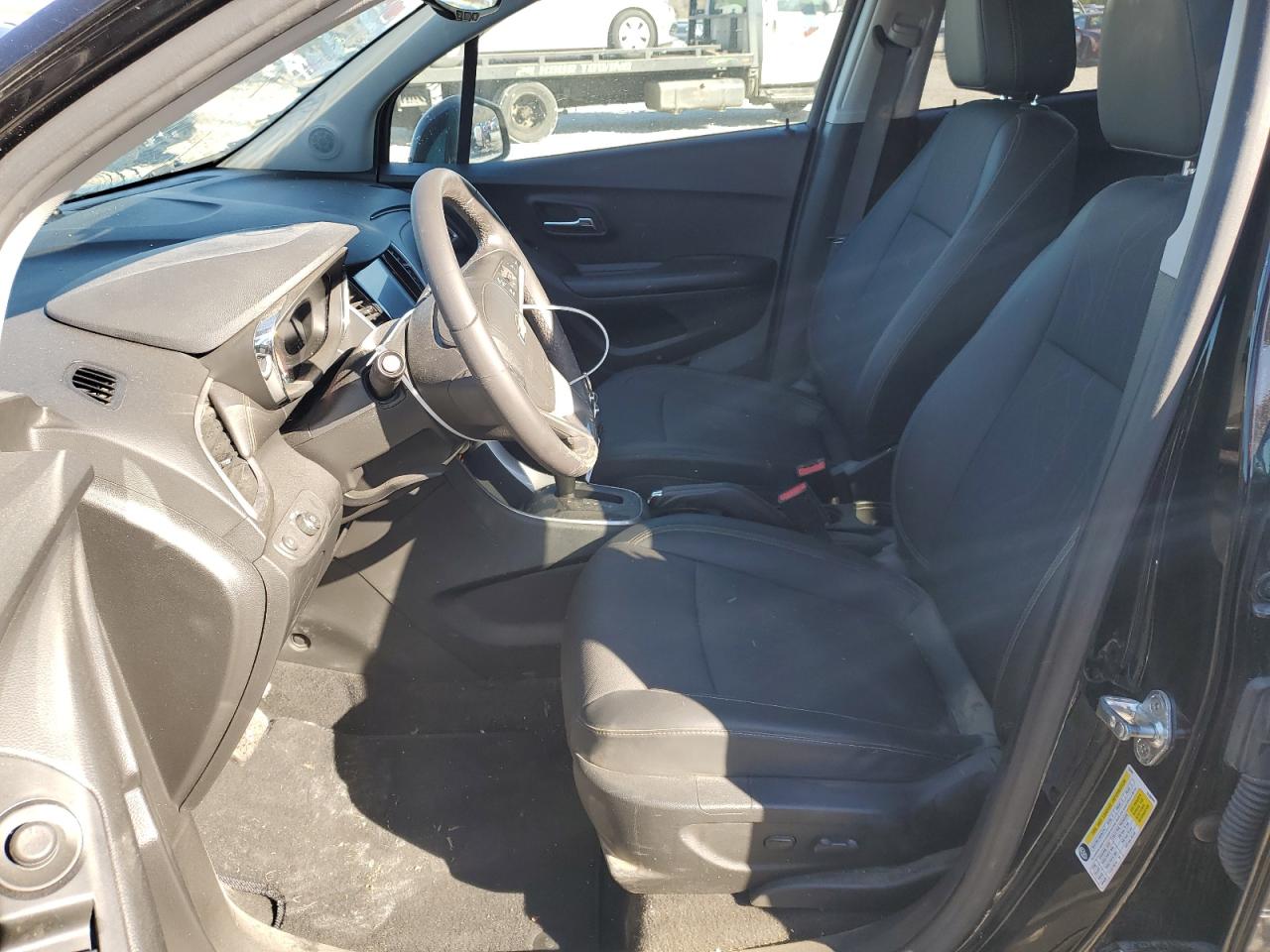 2022 Chevrolet Trax - Image 7