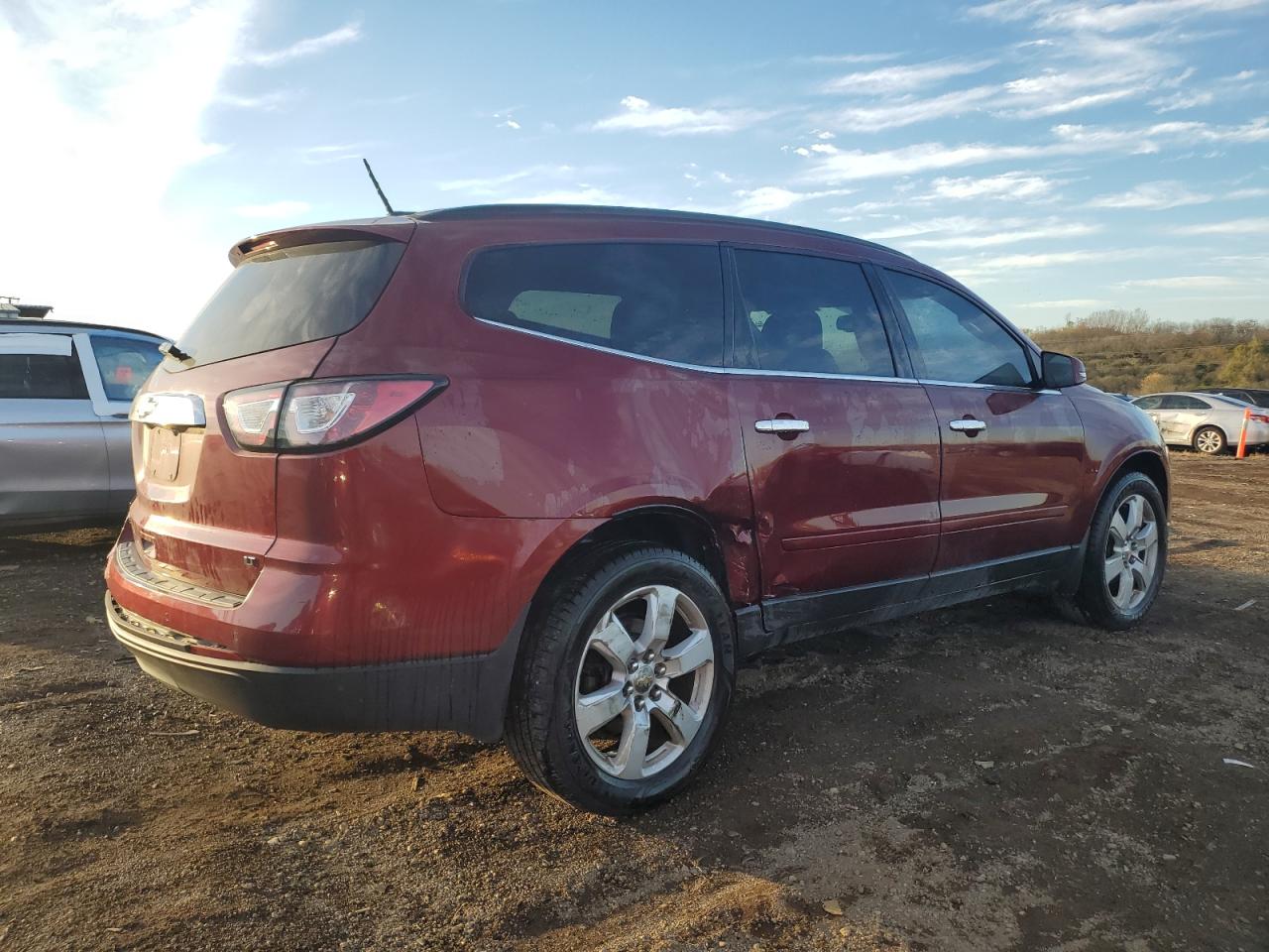 VIN 1GNKVGKD1HJ230288 2017 CHEVROLET TRAVERSE no.3