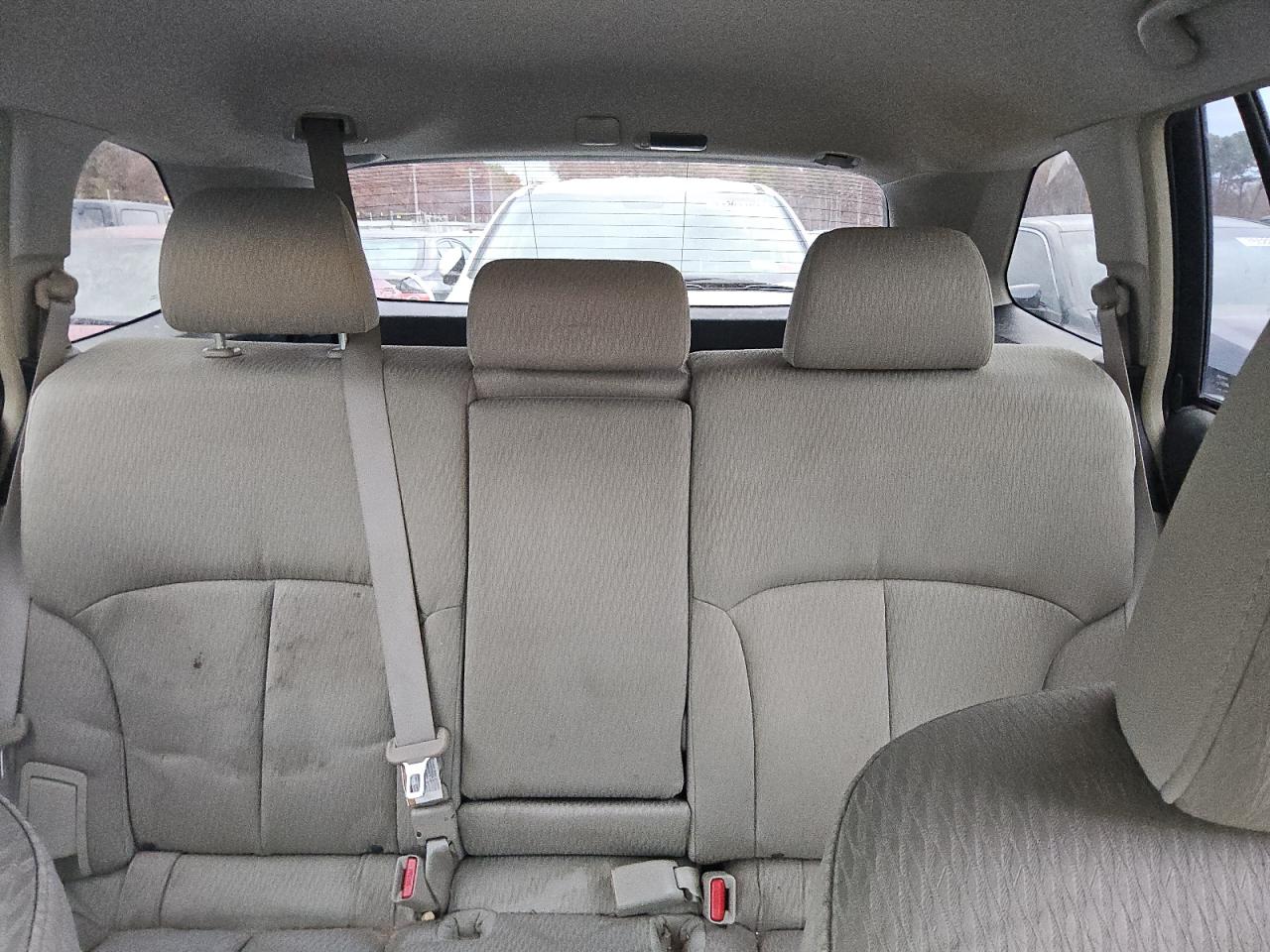 2011 Subaru Outback - Image 10