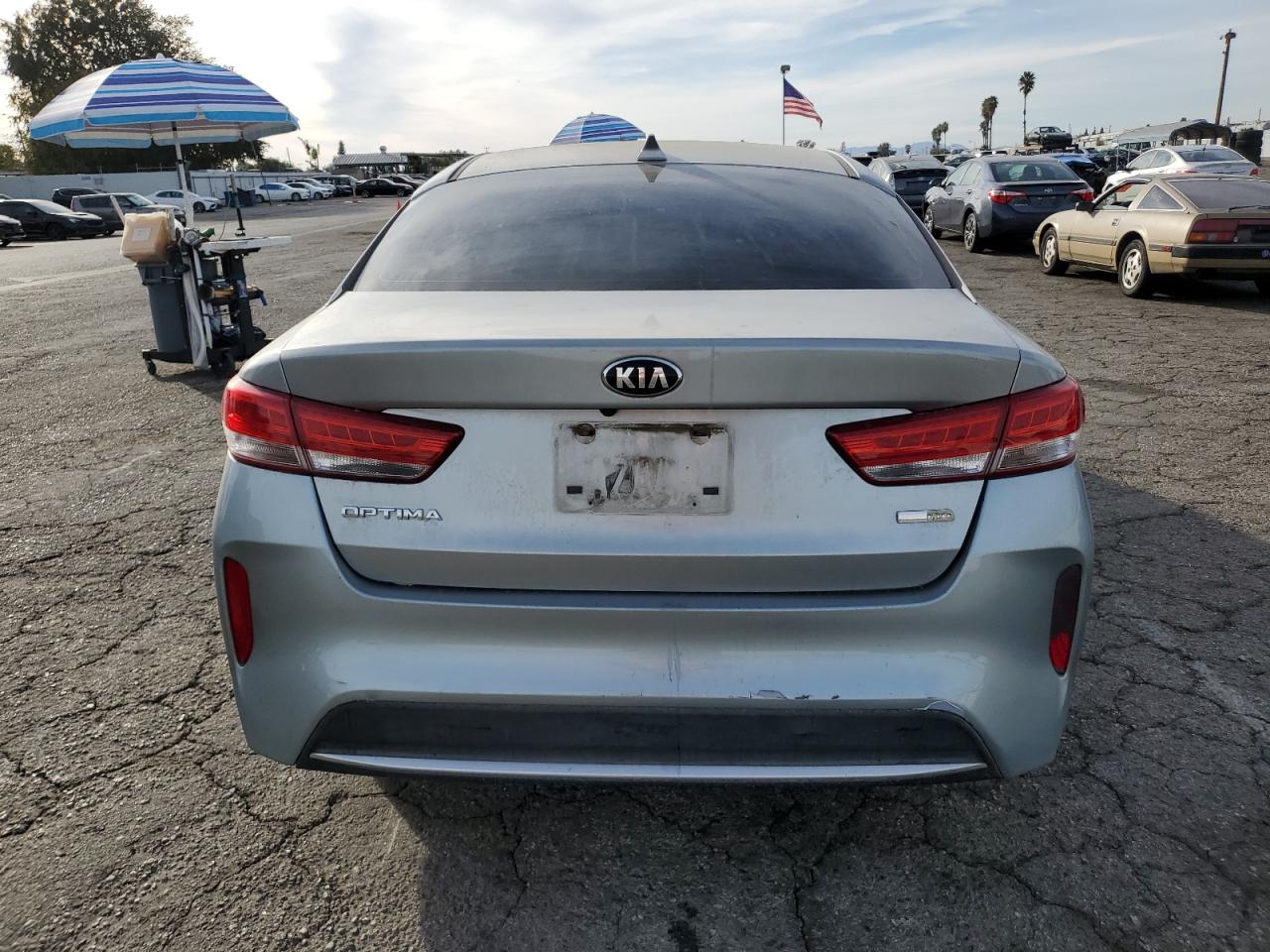 2017 Kia Optima Hybrid VIN: KNAGT4LE8H5016818 Lot: 79482314