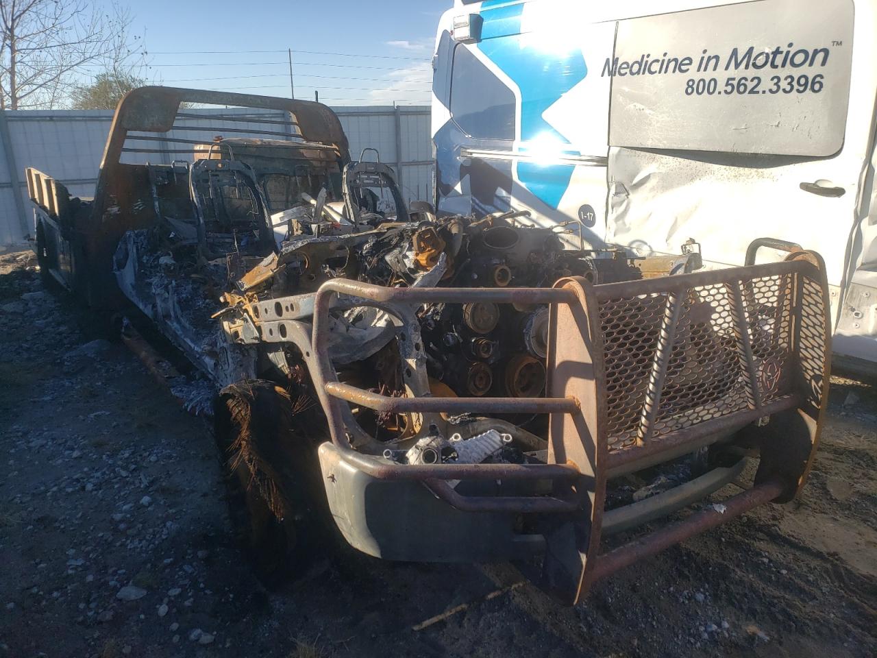 2017 Ford F550 - Image 4