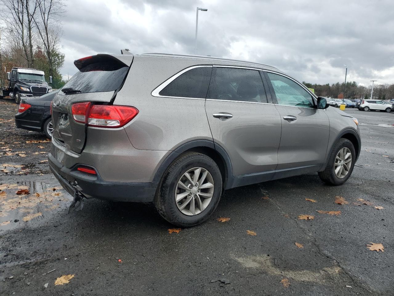 2017 Kia Sorento - Image 3