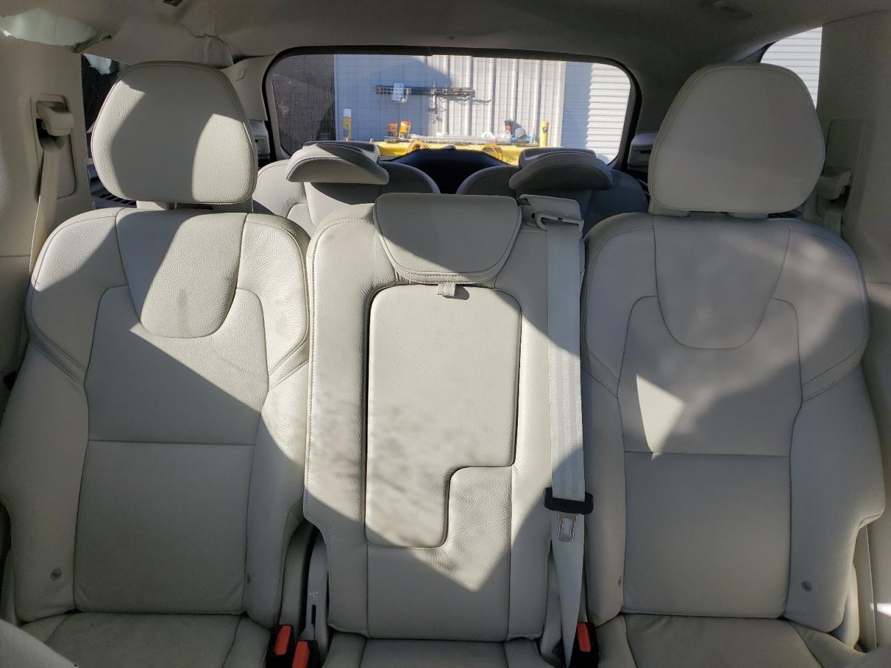 2021 Volvo XC90 - Image 10