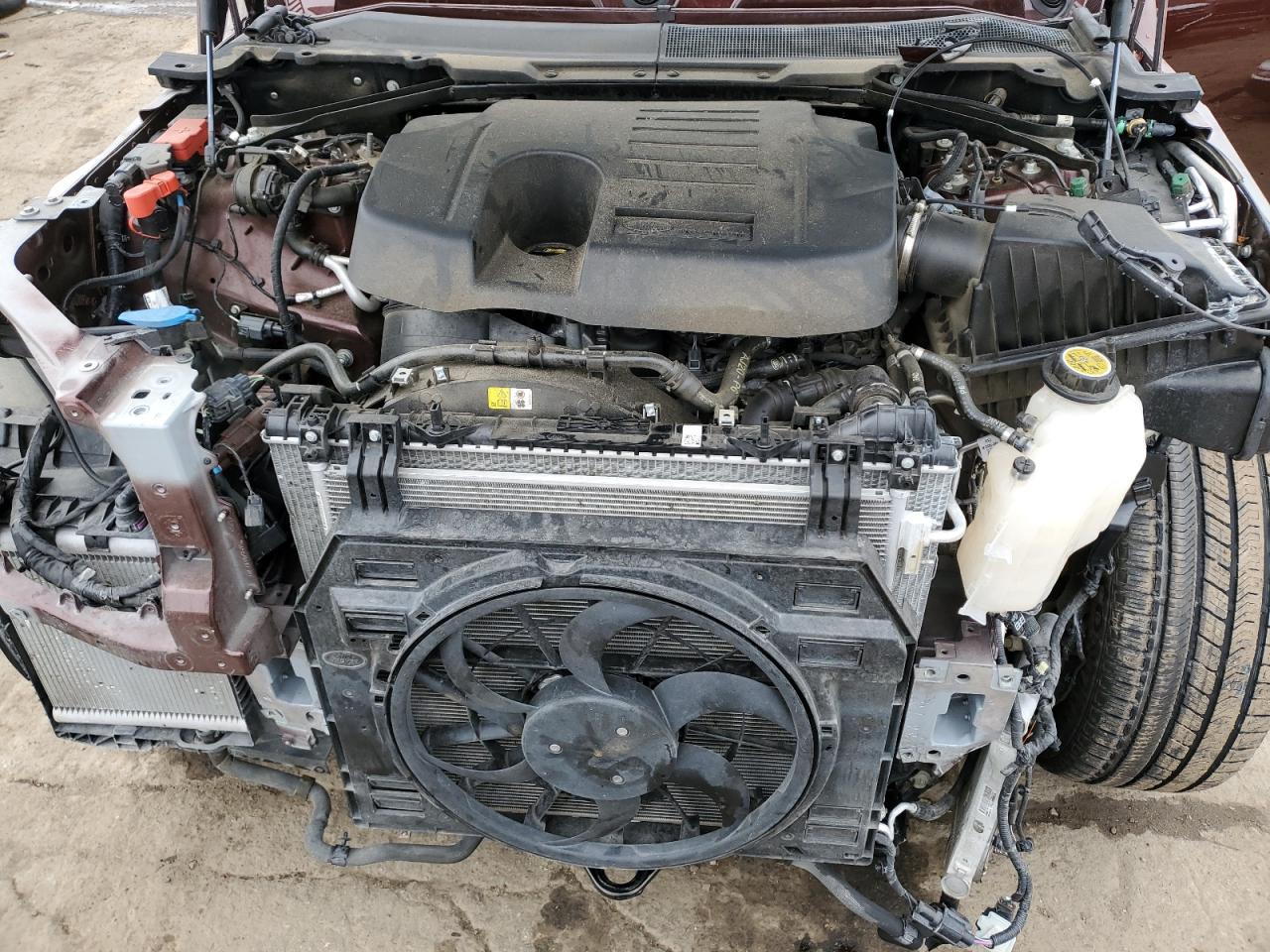 2024 Land Rover Defender - Image 12