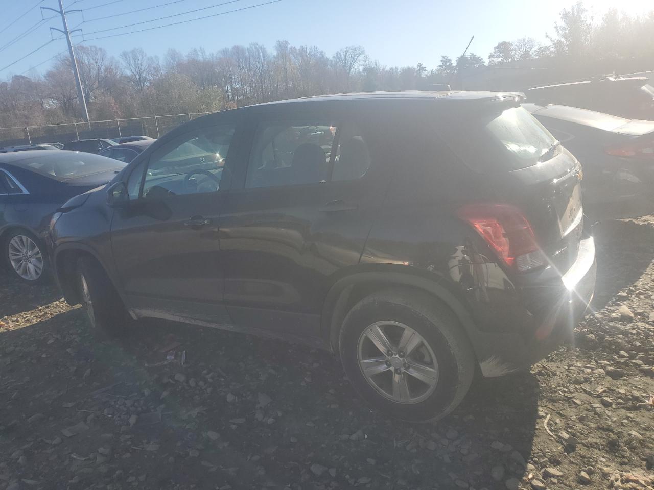 2019 Chevrolet Trax - Image 2