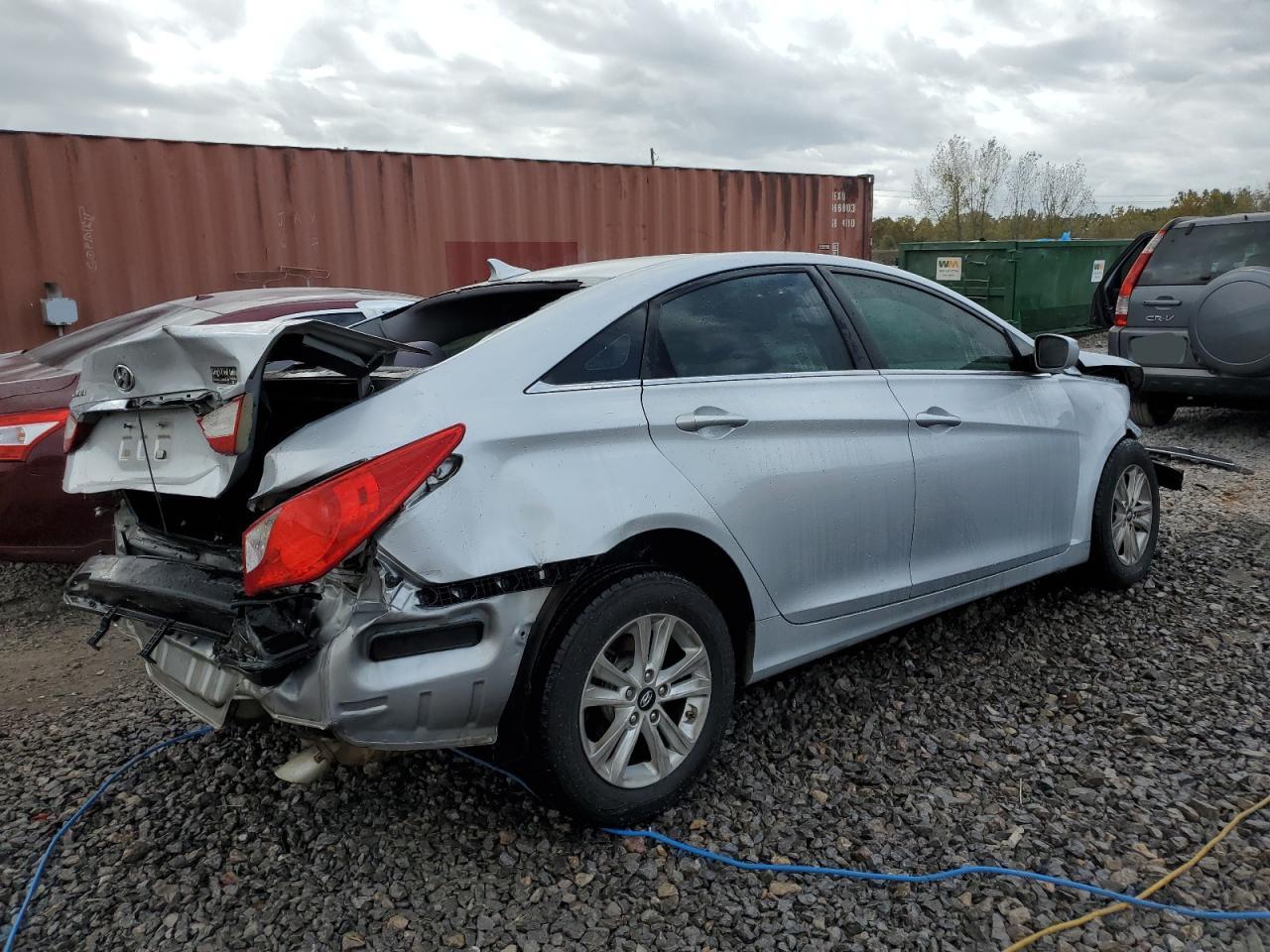 2011 Hyundai Sonata - Image 3