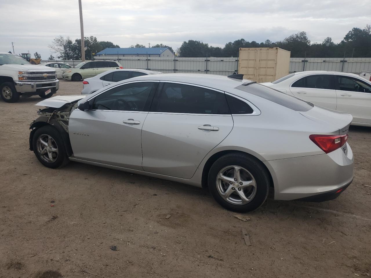 2018 Chevrolet Malibu - Image 2