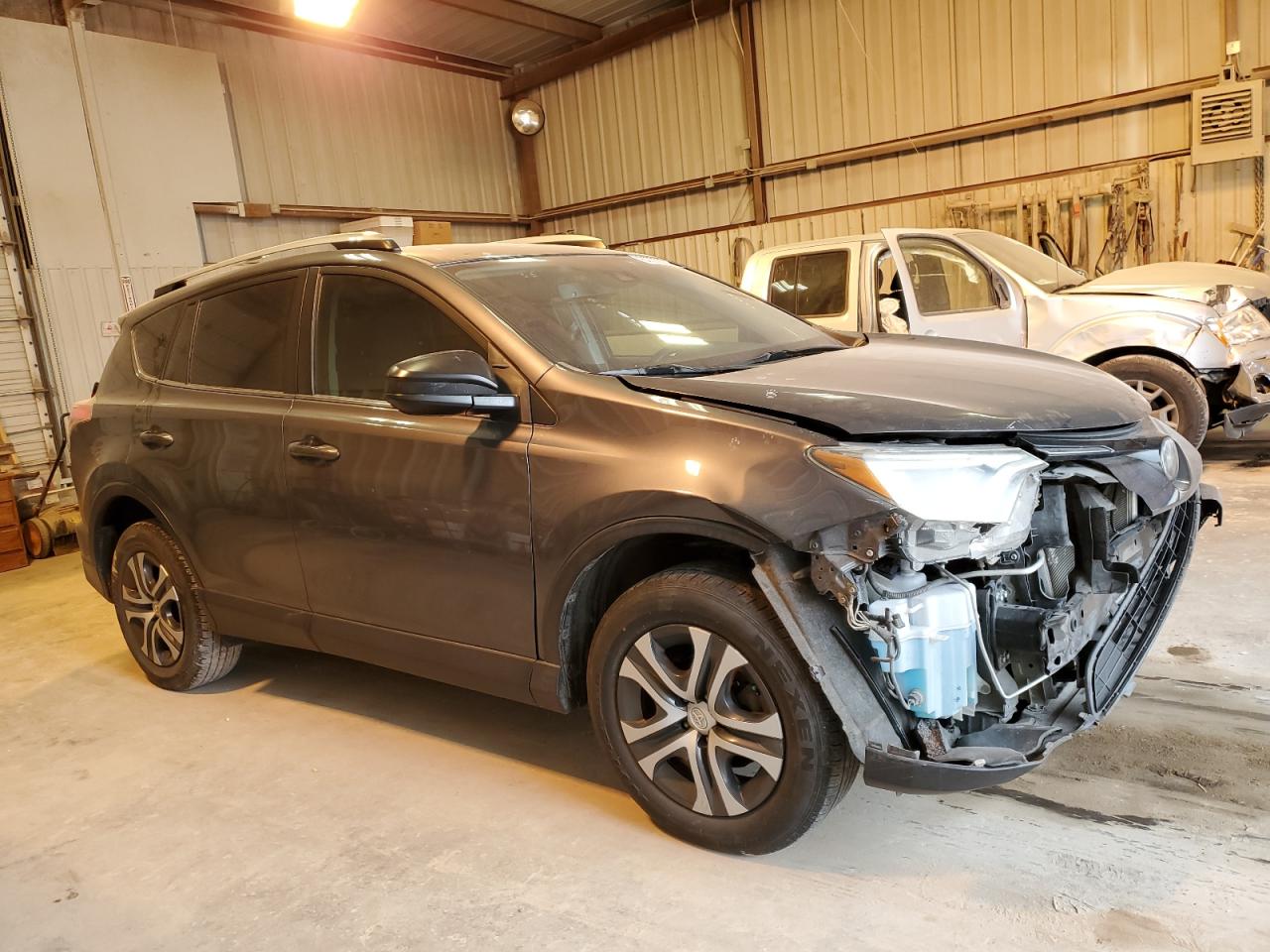 VIN JTMZFREV5JD109711 2018 TOYOTA RAV4 no.4