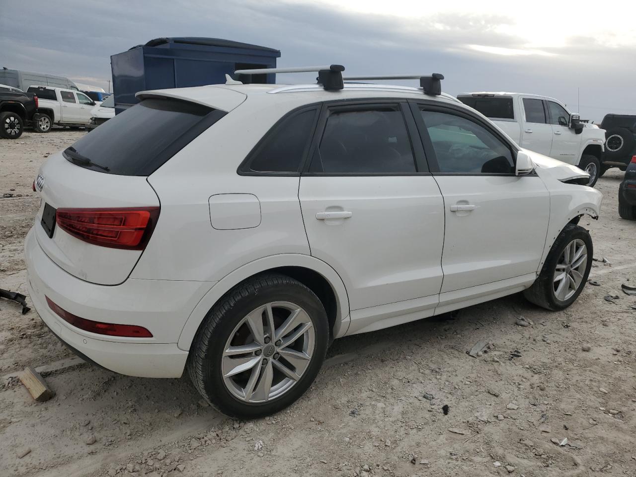 2017 Audi Q3 - Image 3