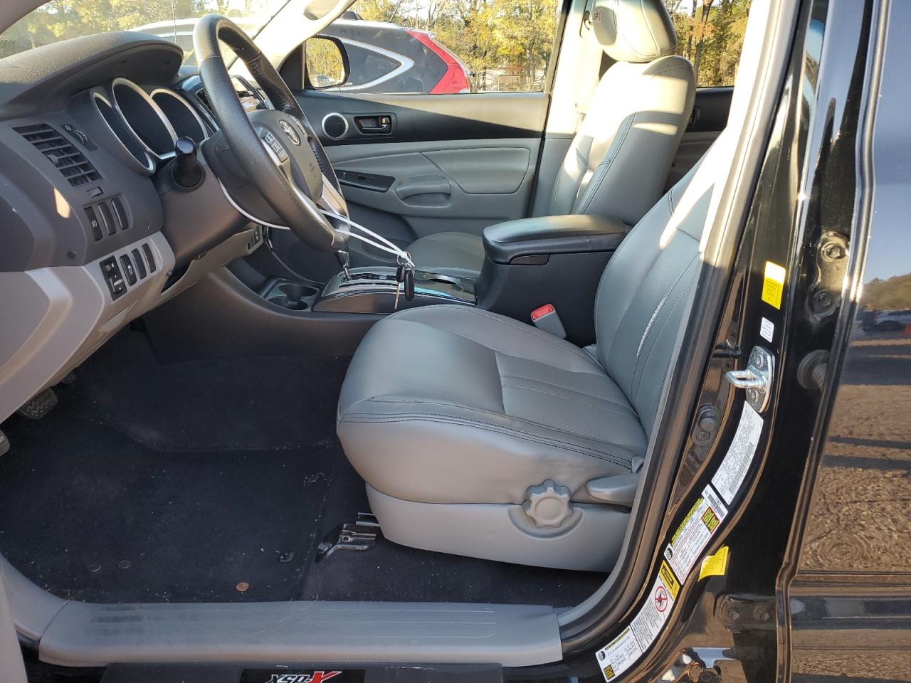2012 Toyota Tacoma - Image 7