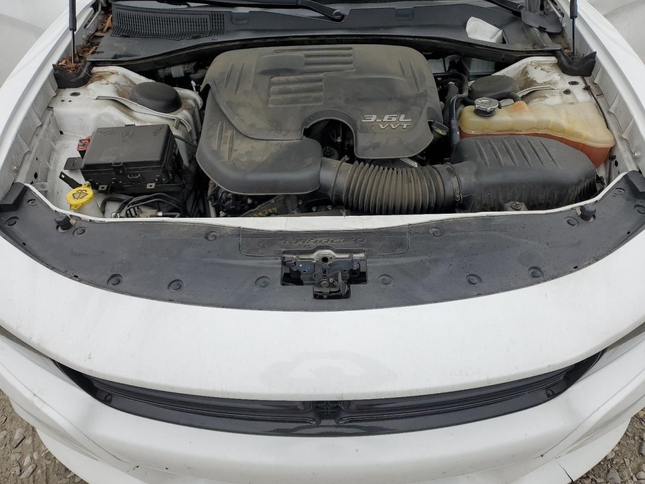 2018 Dodge Charger - Image 13