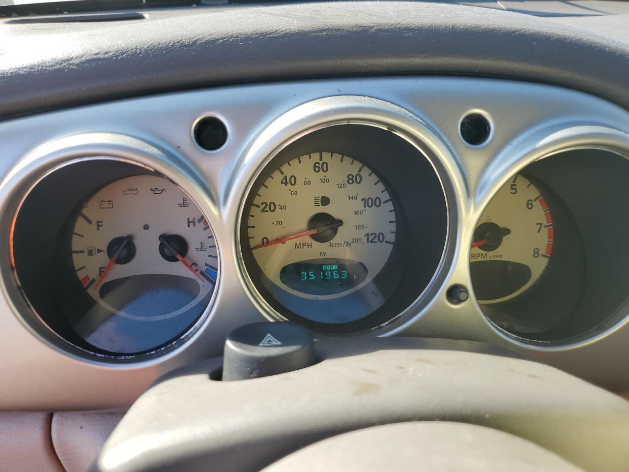 2001 Chrysler PT Cruiser - Image 9