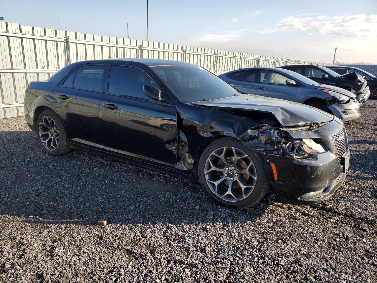 2016 Chrysler 300 - Image 4