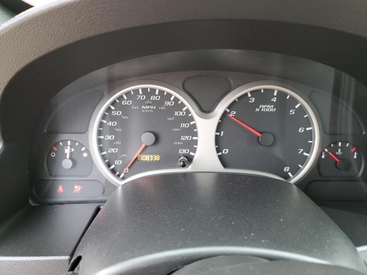 2005 Chevrolet Equinox - Image 9