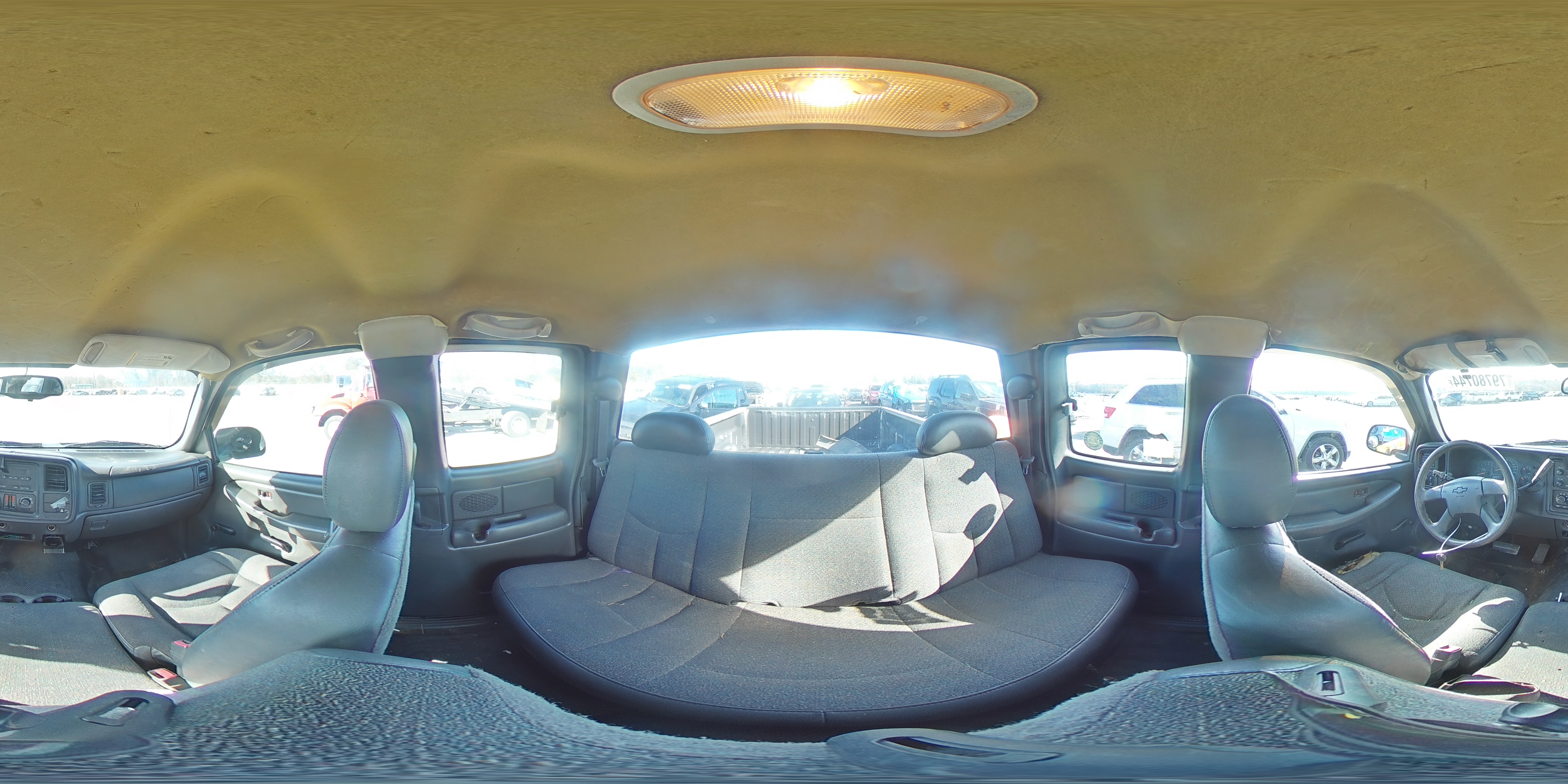 2004 Chevrolet Silverado - Image 12