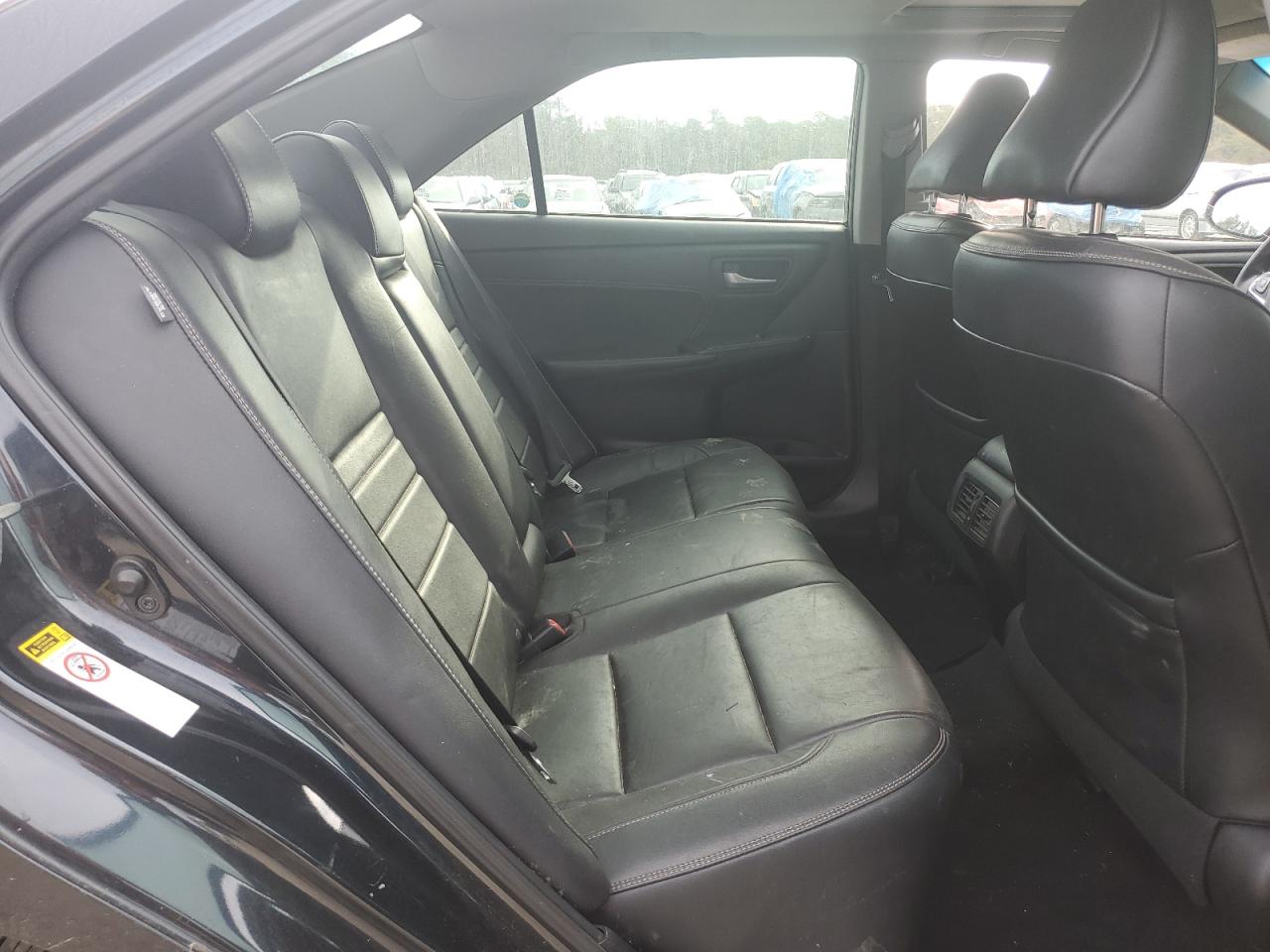 2015 Toyota Camry - Image 10