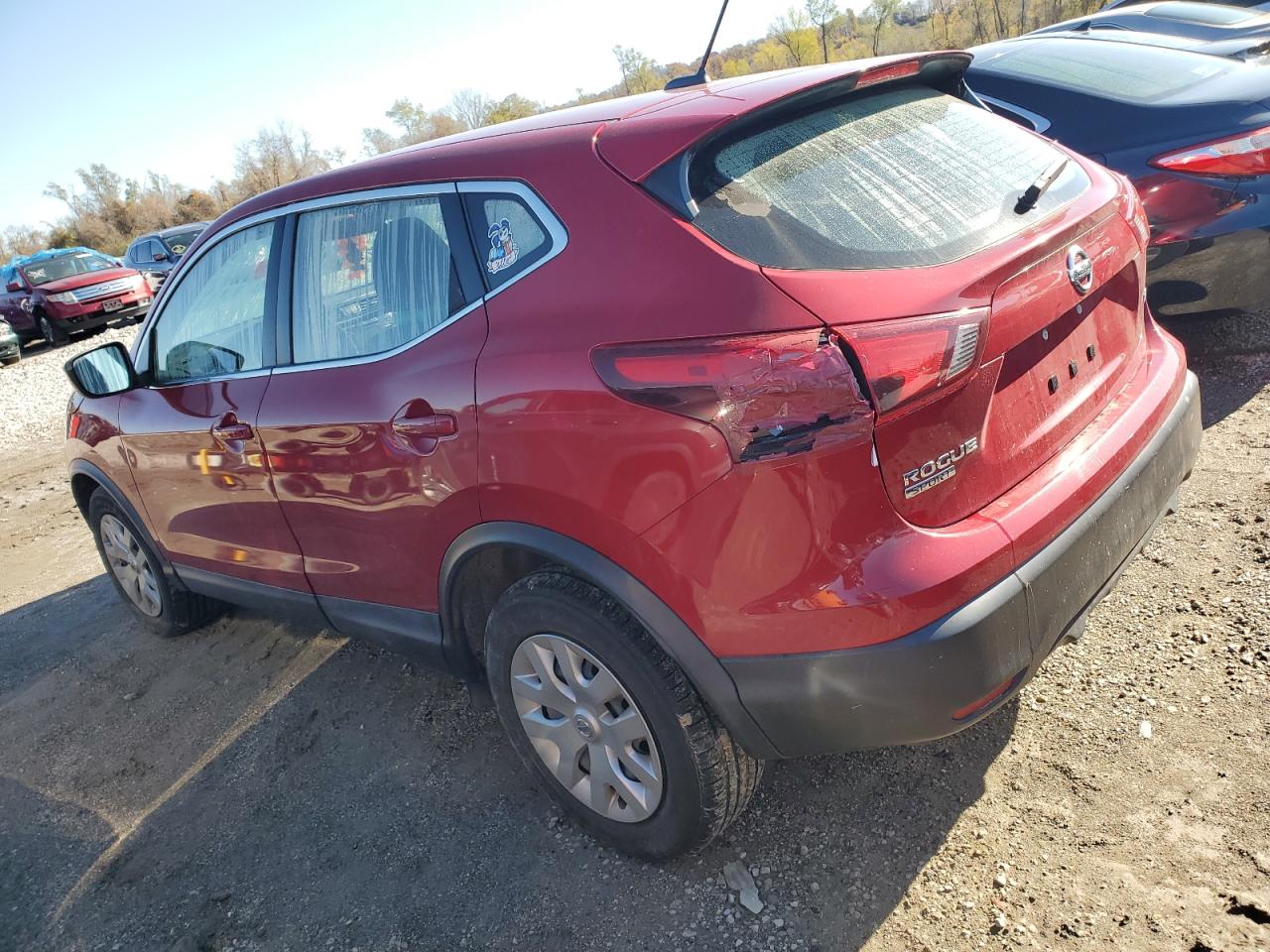 2018 Nissan Rogue - Image 2
