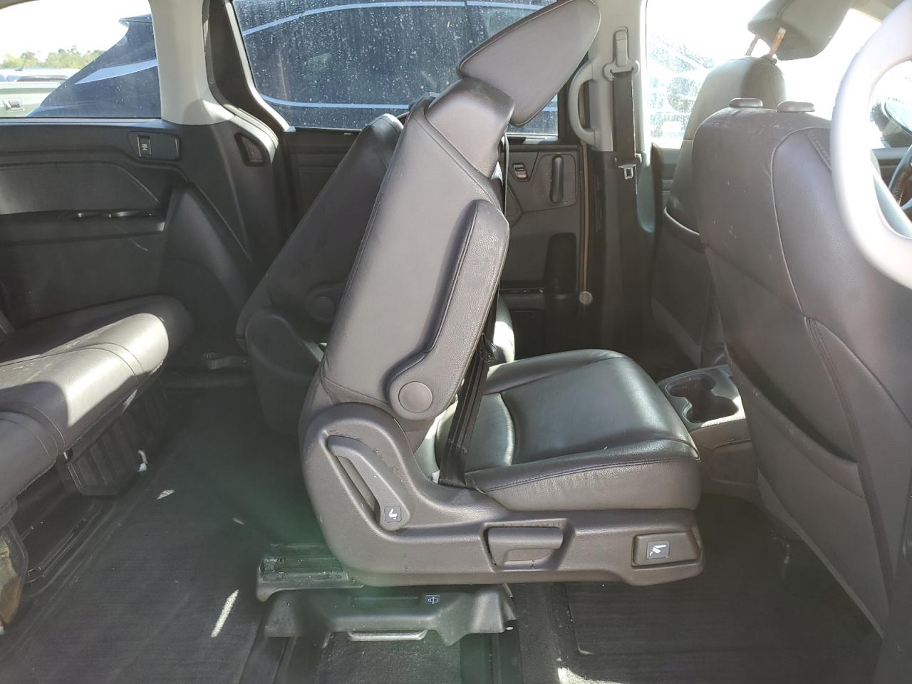 2018 Honda Odyssey - Image 11