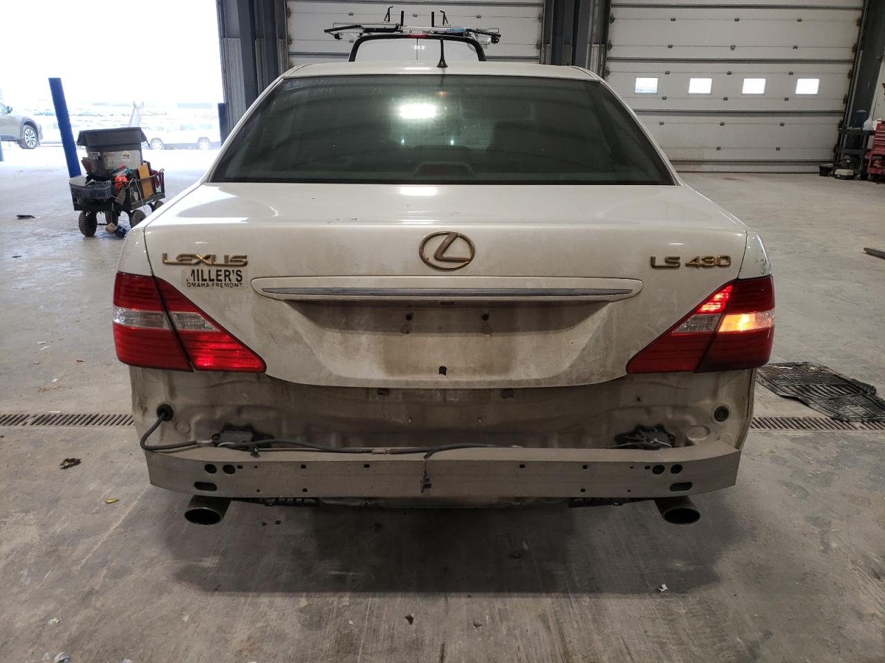 2004 Lexus LS - Image 6