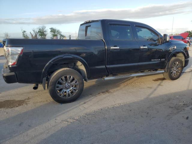 Pickups NISSAN TITAN 2016 Czarny