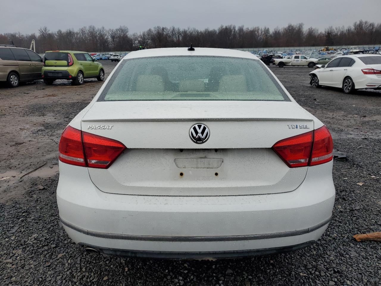 2014 Volkswagen Passat Sel VIN: 1VWCN7A32EC044701 Lot: 82429824