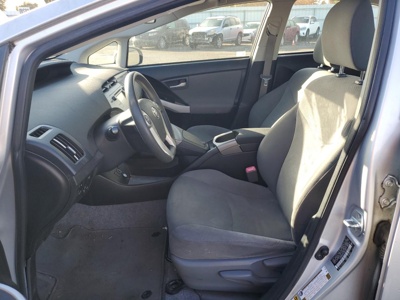 2013 Toyota Prius - Image 7