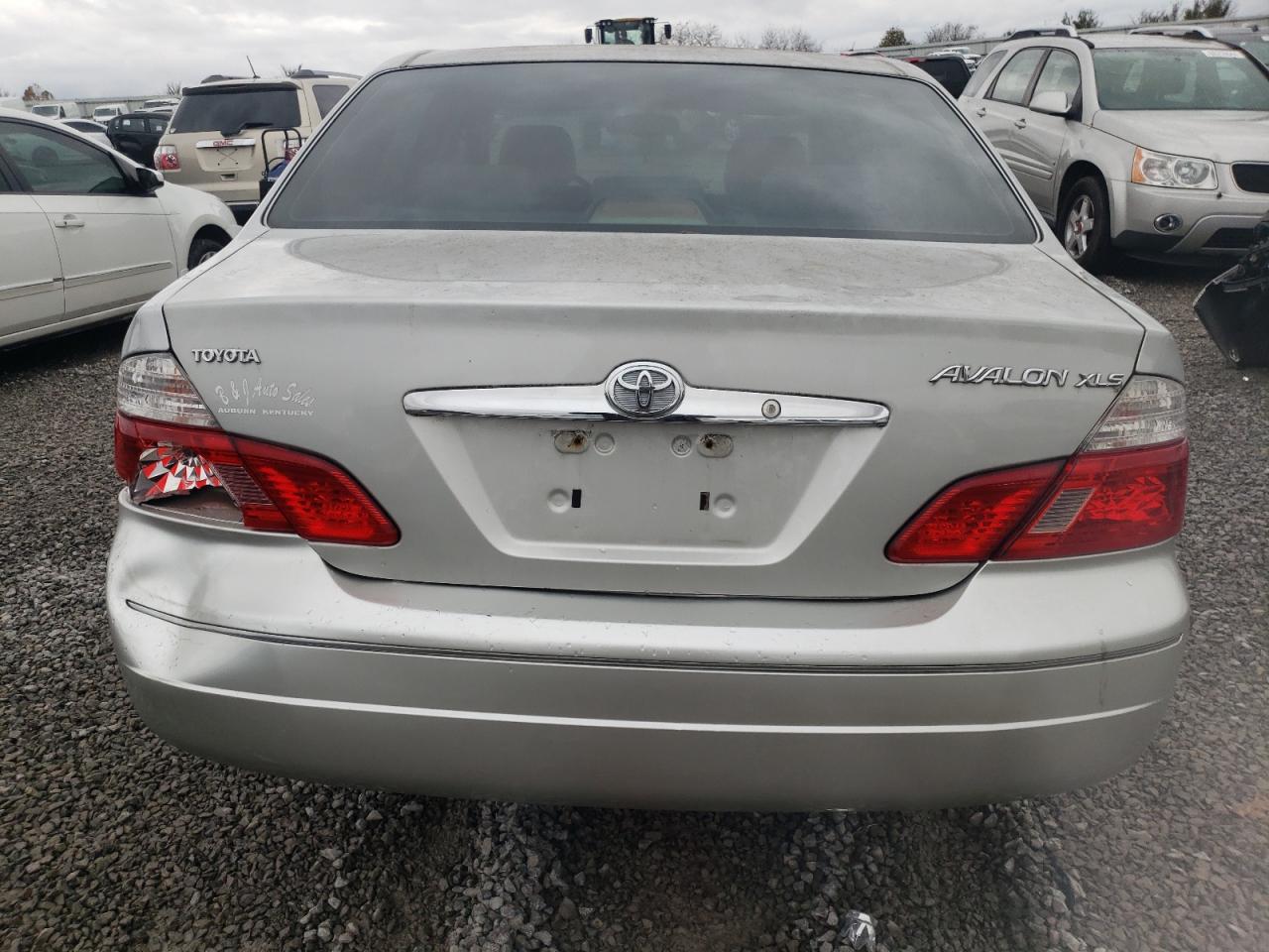 2004 Toyota Avalon - Image 6