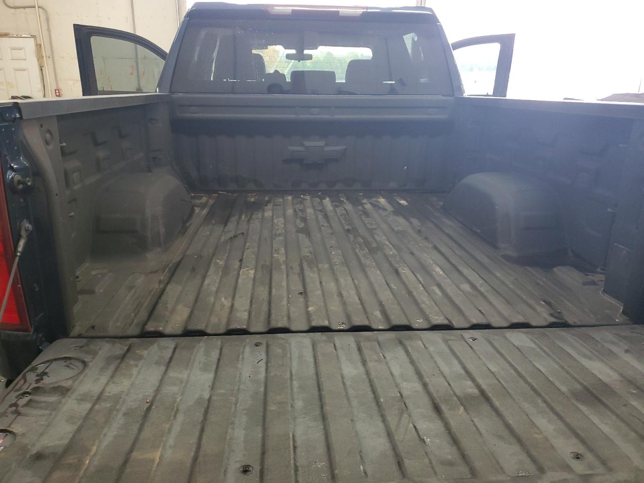 2019 Chevrolet Silverado - Image 10