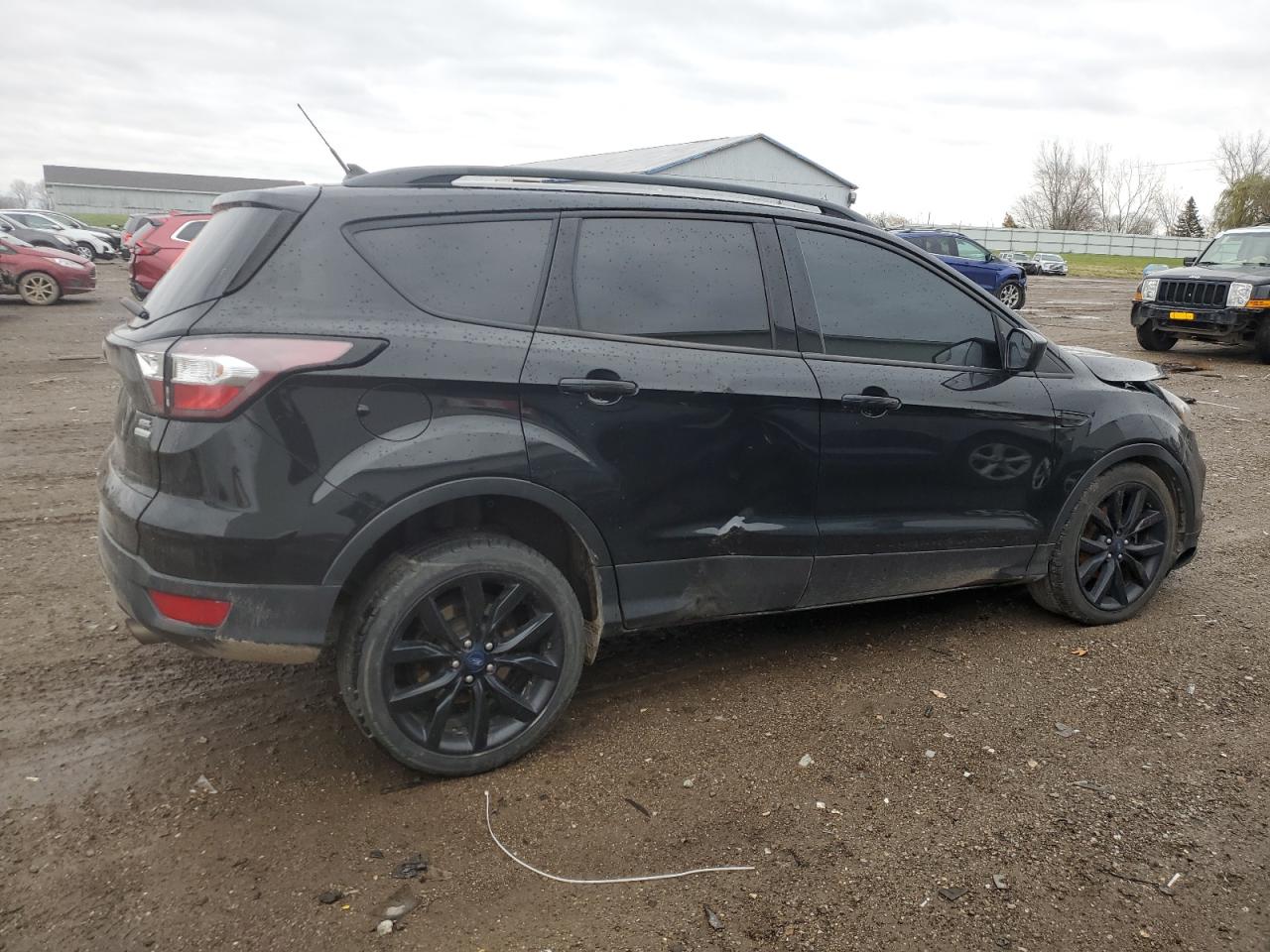 VIN 1FMCU0HD8JUC69488 2018 FORD ESCAPE no.3