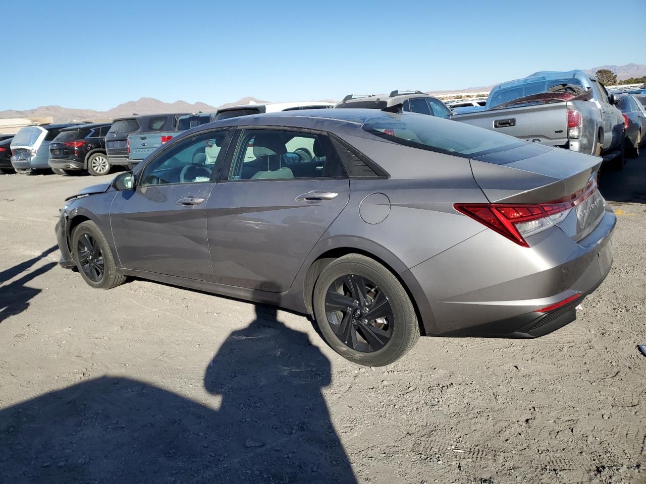 2023 Hyundai Elantra - Image 2