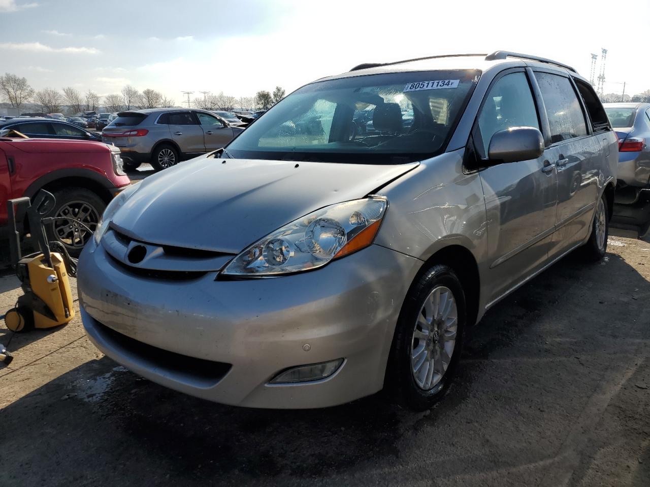 2010 Toyota Sienna - Image 1