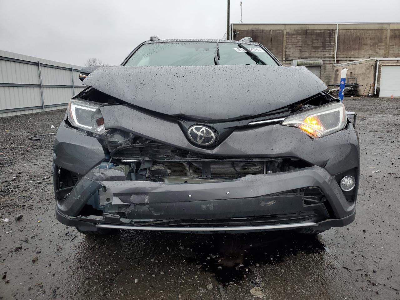 2018 Toyota RAV 4 - Image 5